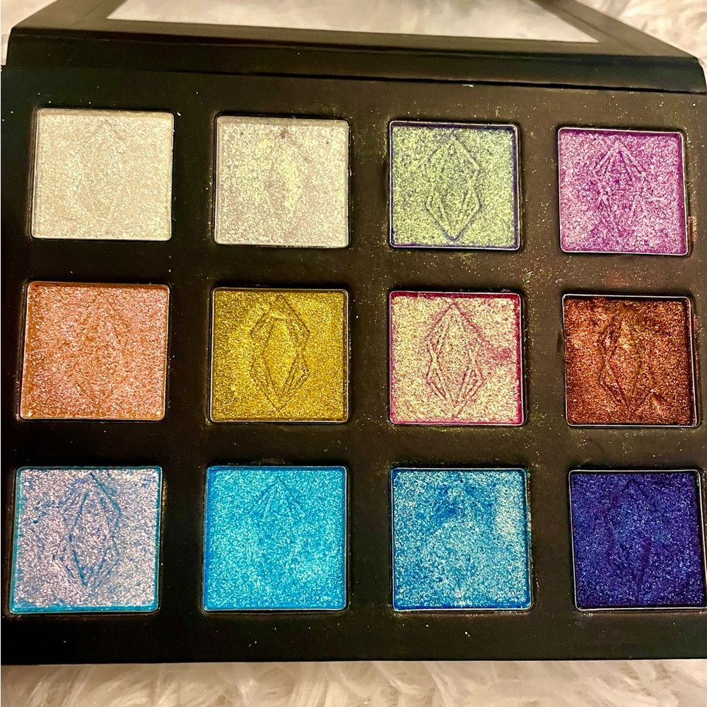 “Lethal Cosmetics” CUSTOM 12 pan all holographic MULTI-CHROME Palette!